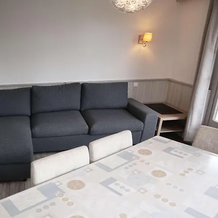 Apartment 2 Pieces Renove, 6 Pers, Balcon, Acces Direct Pistes, Au Coeur Des Orres - Fr-1-322-384